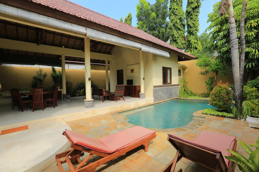 Putri Bali Villa Семиньяк Экстерьер фото