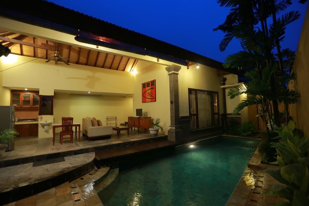 Putri Bali Villa Семиньяк Экстерьер фото